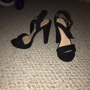 LC by Lauren Conrad black heels